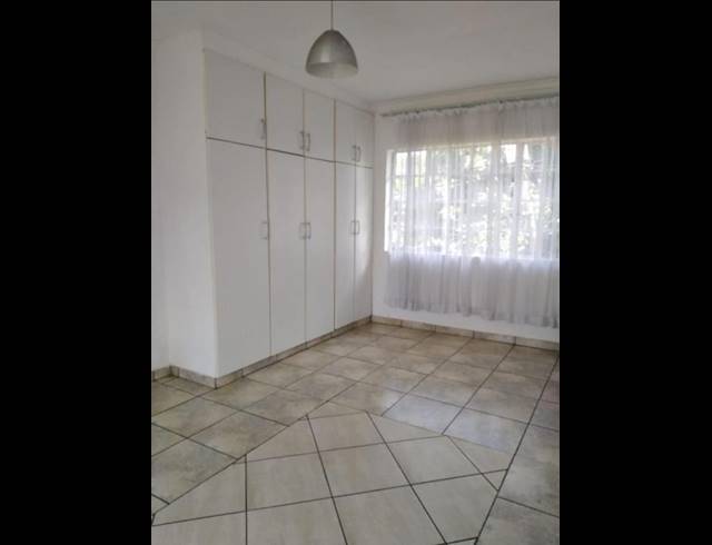 2 BEDROOM PROPERTY TO RENT IN KENSINGTON